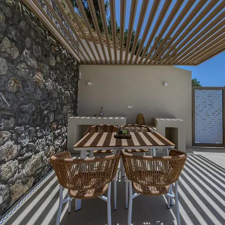 Pyrgos Exquisite Villa